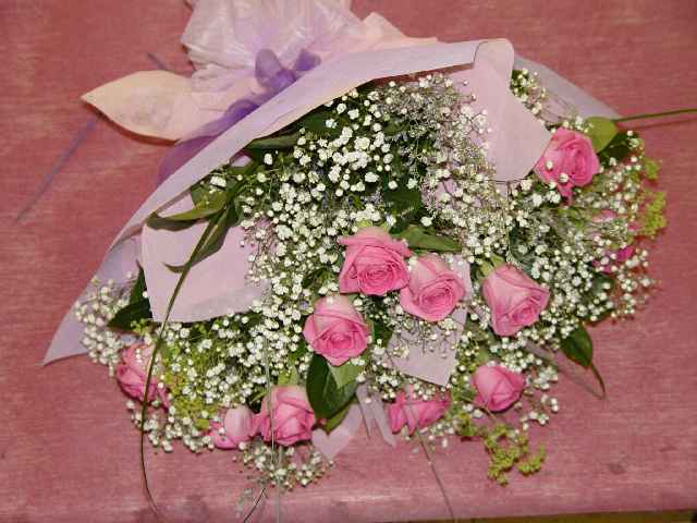 Deluxe Pink Roses